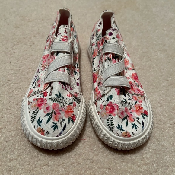 Blowfish Other - Blowfish Malibu Kids Cotton Floral Pink White Green Sneakers size 11